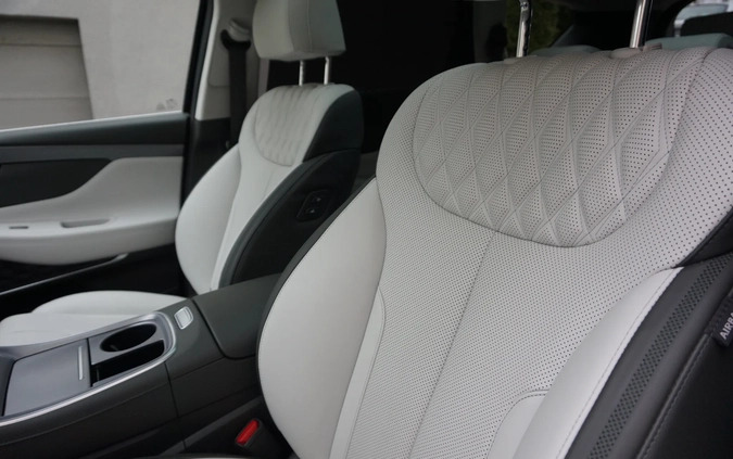 Hyundai Santa Fe cena 179000 przebieg: 6000, rok produkcji 2022 z Warszawa małe 154